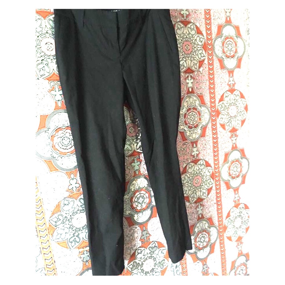 Black fitted dress pants with FUNCTIONAL POCKETS